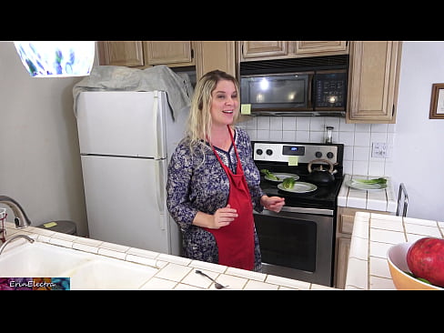 ❤️ Stepmom Mëllech him an der Kichen virun sengem Datum ☑ Pornovideo op Porno lb.hqpornvideos.ru ﹏