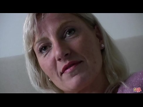 ❤️ D'Mamm, déi mir all gefuckt hunn ... Dame, behuelen Iech! ☑ Pornovideo op Porno lb.hqpornvideos.ru ﹏