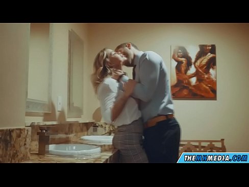 ❤️ Wann eng Busty Blond Iech an engem ëffentlechen Toilette verféiert ☑ Pornovideo op Porno lb.hqpornvideos.ru ﹏